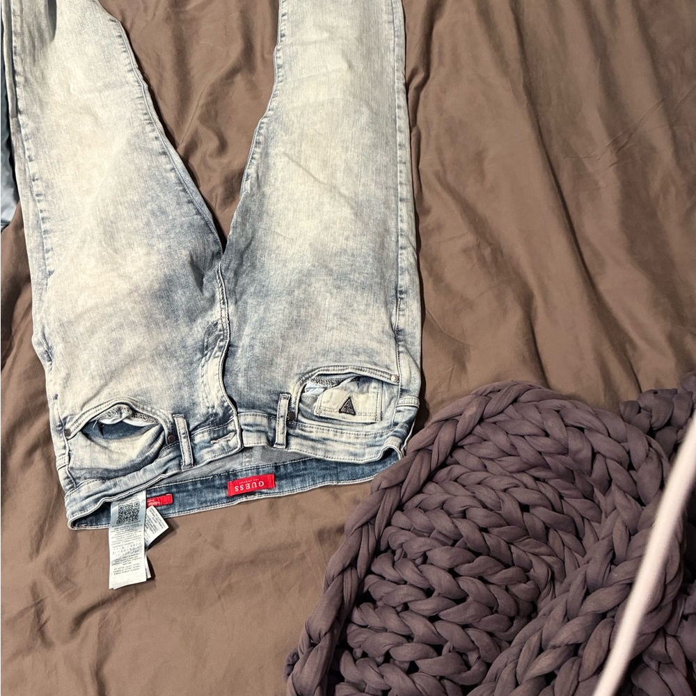 Guess Women's Faded Blue Skinny Jeans